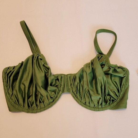 Abercrombie & Fitch Other - NWT Abercrombie curve love green underwire ruched bikini top